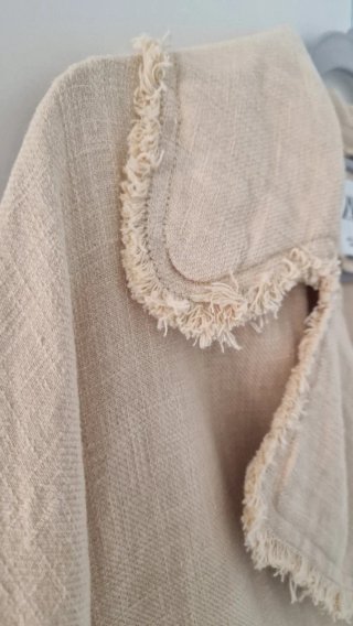 Cazadora Zara corta desflecada Talla S