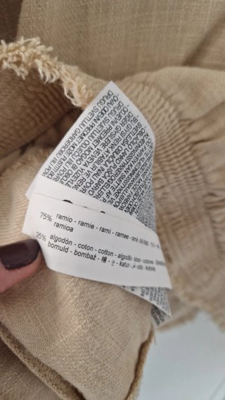 Cazadora Zara corta desflecada Talla S