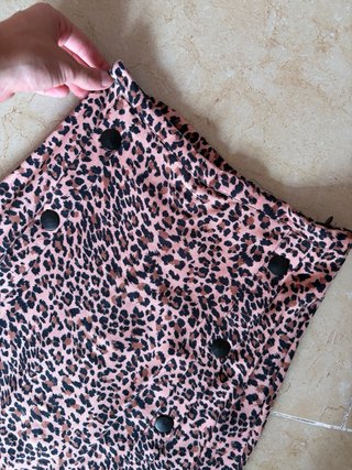 Falda larga rosa leopardo botones cintura