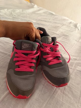 Nike 36 Gris y Rosa