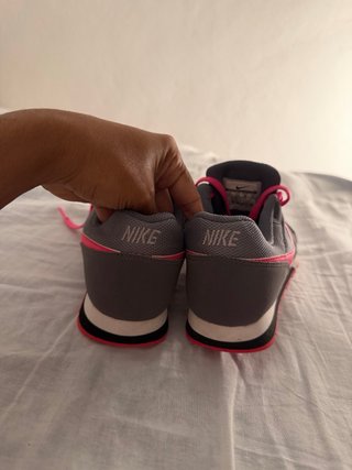 Nike 36 Gris y Rosa