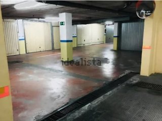 Se alquila plaza de garaje para una moto