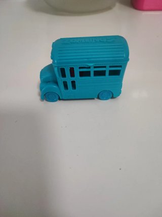 Autobús escolar azul de juguete