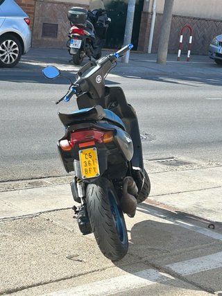 Yamaha BW'S 49cc Scooter Negra y Azul