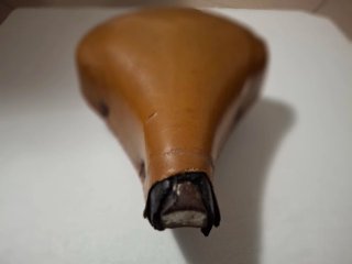 Selle bici vintage in pelle ideali per restauri..