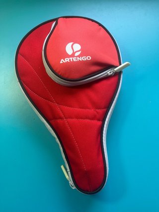 Funda, 2 palas y 2 pelotas ping pong y 1 futbolin