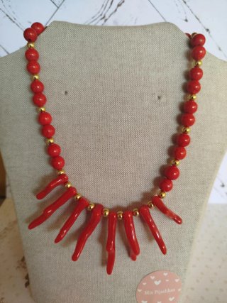 Collar corto ramas coral y oro