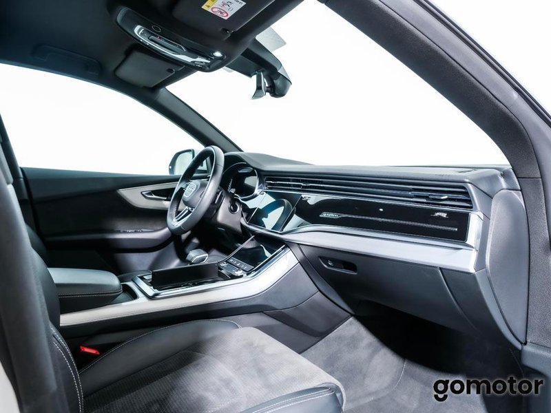 Audi Q8 2022, foto 22
