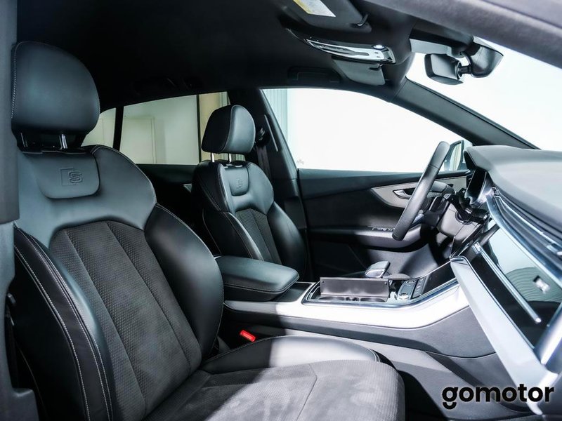 Audi Q8 2022, foto 23