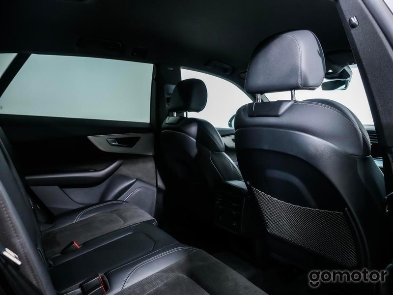 Audi Q8 2022, foto 24