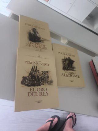 Pack de 3  libros de Arturo Perez Reverte