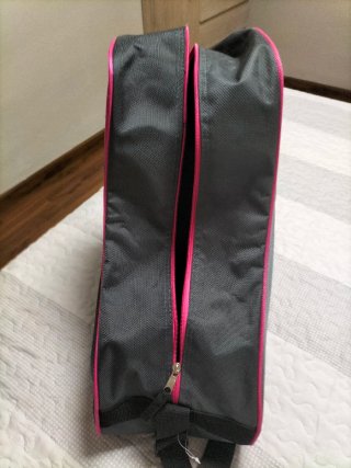 Patines en línea ,con funda y protectores.