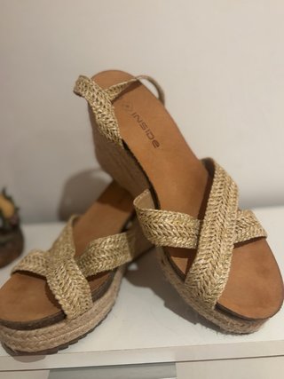 Sandalias cuña Inside beige talla 38