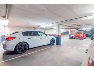 Garaje en venta en Berruguete en Madrid