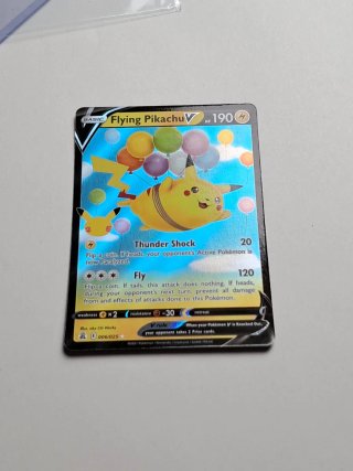 Carta Pokémon Flying Pikachu V