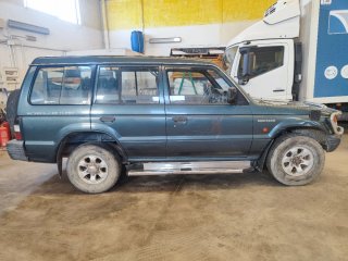 Mitsubishi Montero 1995