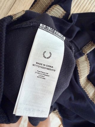 Jersey Fred Perry Hombre Negro y dorado
