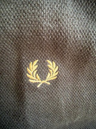 Jersey Fred Perry Hombre Negro y dorado