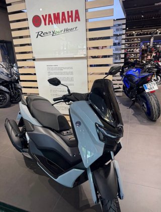Yamaha NMAX  2026 - 26km cambio  por ADV 350 mas €