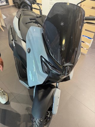 Yamaha NMAX  2026 - 26km cambio  por ADV 350 mas €