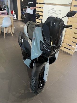 Yamaha NMAX  2026 - 26km cambio  por ADV 350 mas €