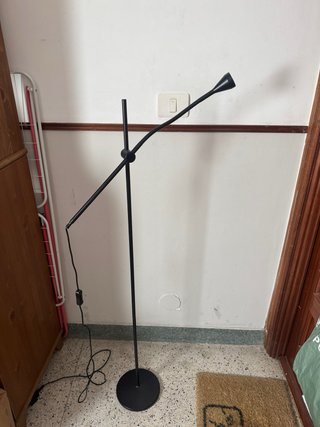 Lámpara de pie Ikea Negra