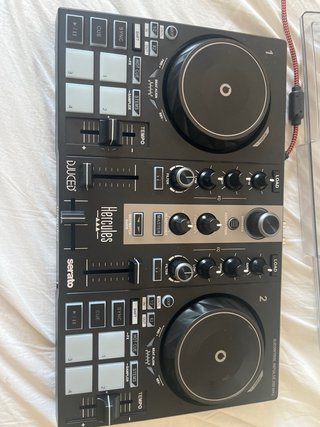 Controladora DJ Hercules 200 con protector