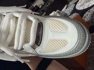Louis Vuitton Skate Grises y Blancas