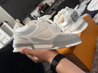 Louis Vuitton Skate Grises y Blancas