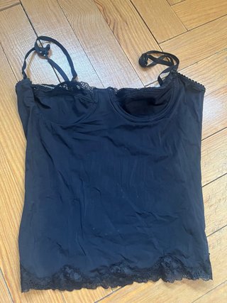 Camiseta lencera con encaje