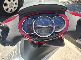 Moto Scooter Roja