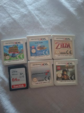 Nintendo 3DS Negra + 5 Juegos