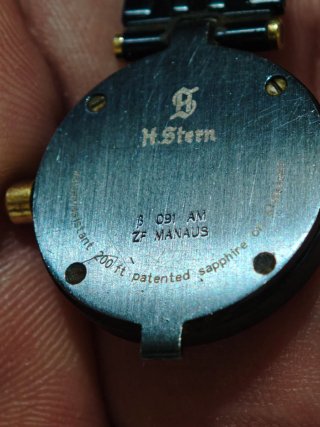 Reloj H.Stern Negro y Dorado