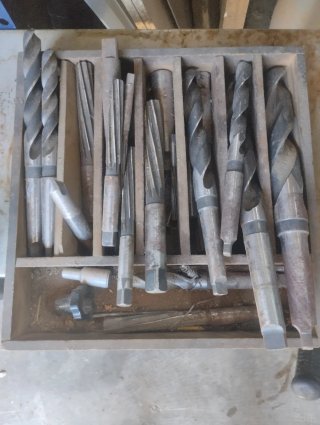 Conjunto de brocas y escariadores