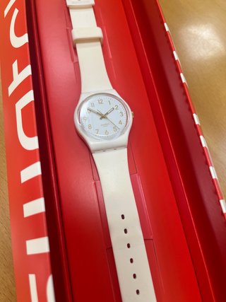 Reloj Swatch Blanco de mano