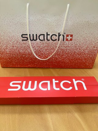Reloj Swatch Blanco de mano