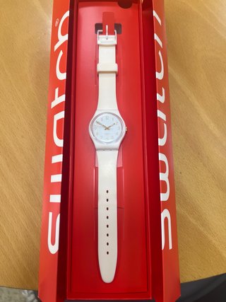 Reloj Swatch Blanco de mano