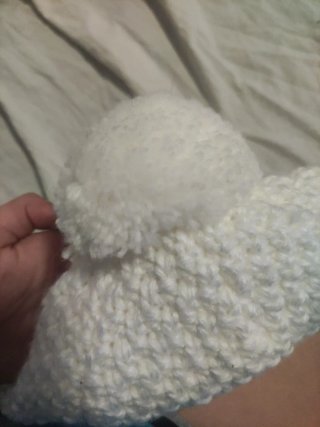 Gorro de lana blanco con pompón