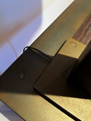 Consola Diseño Piel y Metal + Lámpara Diseño.