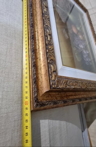 Quadro natura morta con cornice dorata