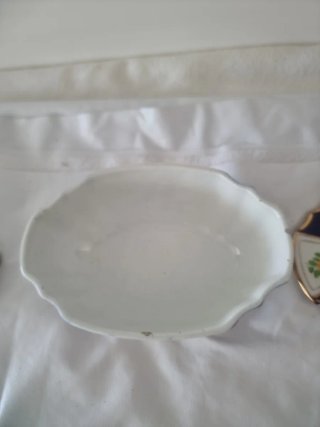 Bombonera de porcelana esmaltada primera mitadS.XX