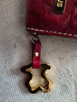 Cartera Tous piel roja con oso