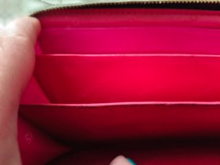 Cartera Tous piel roja con oso
