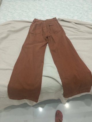 Pantalón wide leg marrón Stradivarius