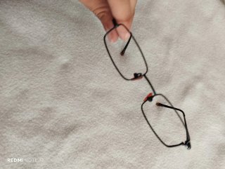 Gafas sin cristal, montura negra