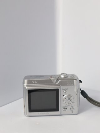 Panasonic Lumix DMC-LS1 Cámara Digital Plata