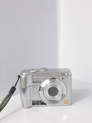 Panasonic Lumix DMC-LS1 Cámara Digital Plata