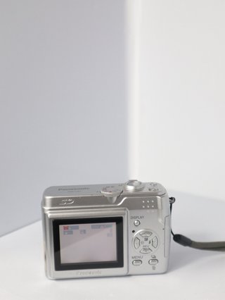 Panasonic Lumix DMC-LS1 Cámara Digital Plata