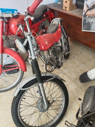 Montesa Cota 49 Trial Roja