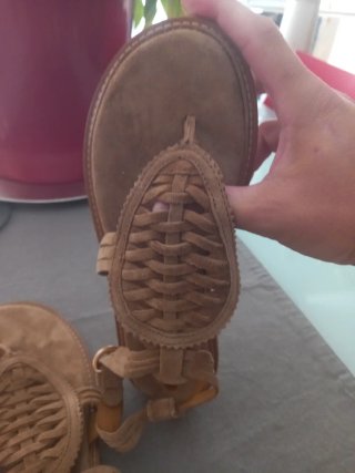 Sandalias efecto ante marrón